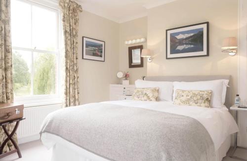 Funtington Bed & Breakfast | Saddlers B&B