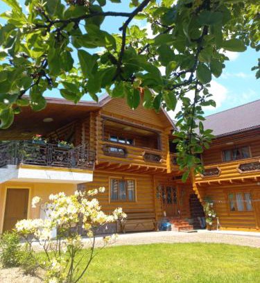 Manyava Cabin | Sadyba Medova nasoloda