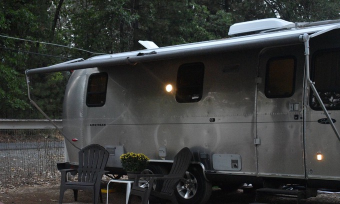 Lakehead-Lakeshore House | Safari Airstream