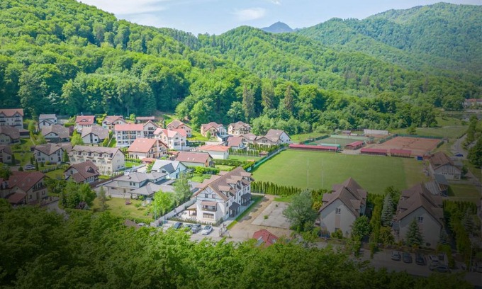 Brasov Villa | Safari Family Villas near Park Aventura,Lake,Zoo