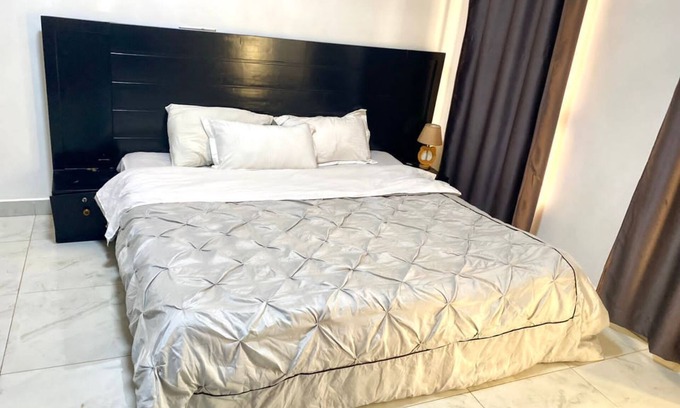 Entebbe Apartment | Safari Lake View Suits