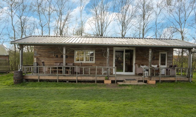 Oeffelt House | Safari lodge with veranda in Oeffelt