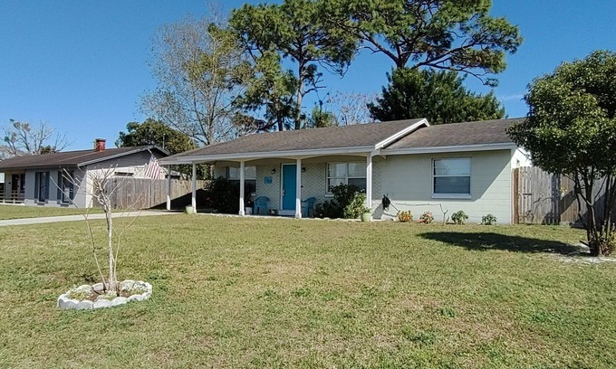 Goldenrod House | Safe and Quiet - 3bdrm house in charming Winter Park