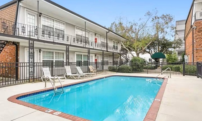 Metairie Condo | SAFE & CENTRALLY LOCATED 2Bed/1Ba 9 mins to Hospitals/French Quarter/Superdome