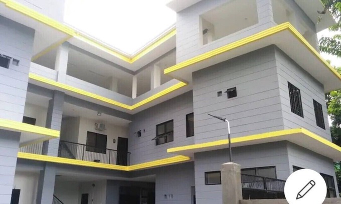 Cainta House | Safe, Clean Accommodation- Walking Distance From SM & LRT Masinag
