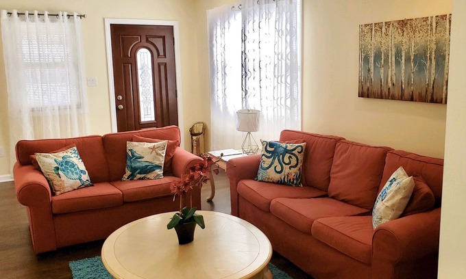 Long Branch House | *Safe & Clean*Full Kitchen*Smart TV’s*5min→Beach