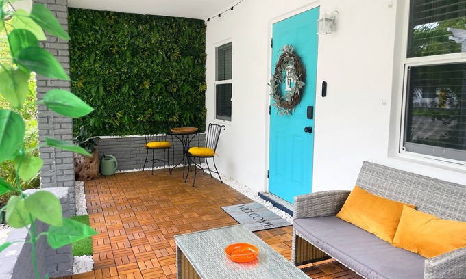 Edgewood Apartment | Safe, private & peaceful 10 mins from FLL beach, cozy 1bd cottage.