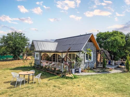 Bullawala Villa | SaffronStays Cardamom Cottage