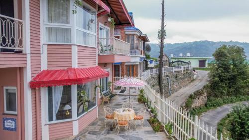 Kaul Villa | SaffronStays Cottage Aaraish