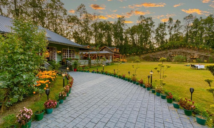Bullawala Villa | SaffronStays The Woods - Sal Villa