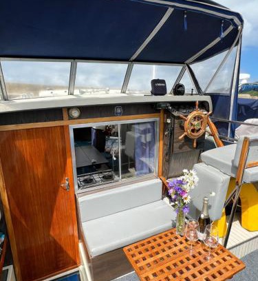 Molle Boat Rental | Safir I Mölle hamn