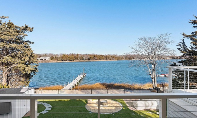 Sag Harbor House | Sag Harbor Water View w Dock 1.5ml from town