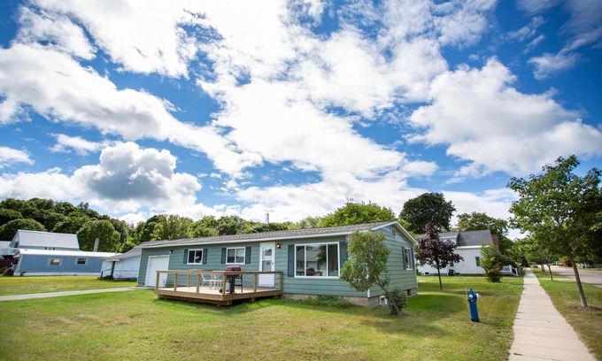 Grand Marais House | Sage Breeze - Walking distance to everything!
