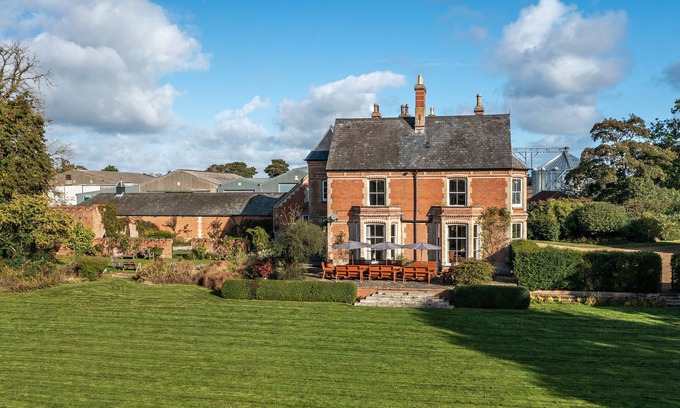 East Dereham House | Saham Grove Hall - Large Manor House - Sleeps 22