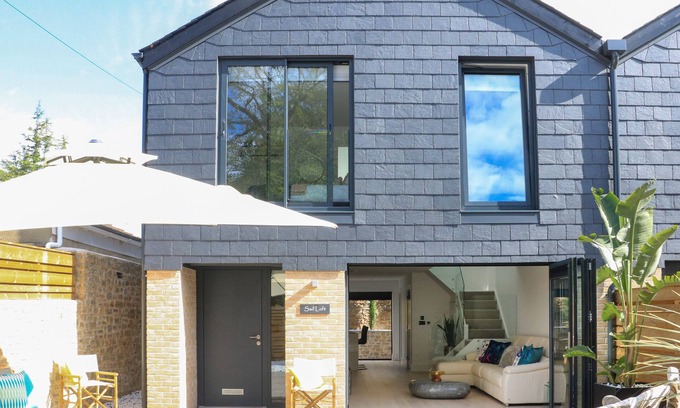 Dawlish Cottage | SAIL LOFT, family friendly, country holiday cottage in Dawlish