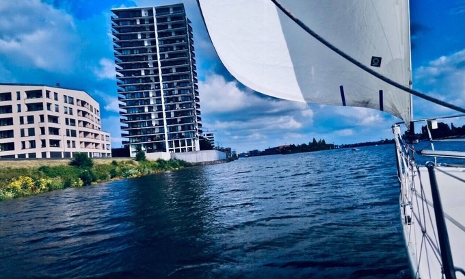 Uberseestadt Boat Rental | Sailing yacht Bremen City