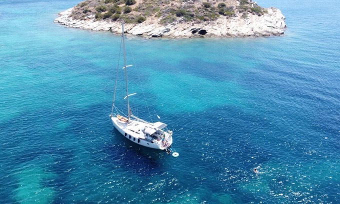 Alimos Villa | Sailing Yacht by Owner, Holidays to Greek islands