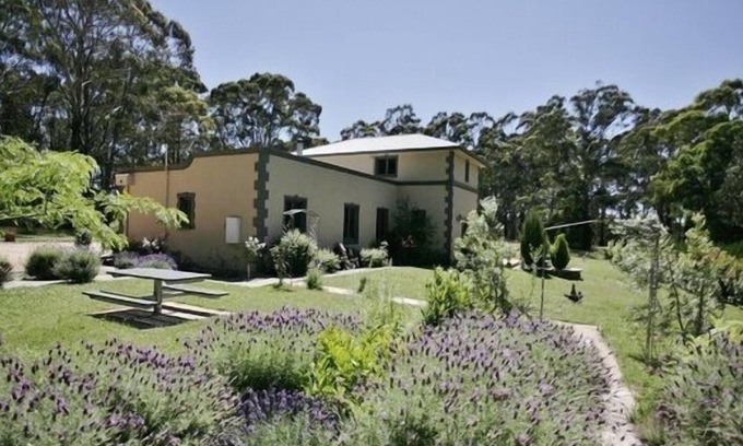 Sailors Falls Villa | Sailors Falls Estate - Villa B Complimentary wine for 2 night weekend booking