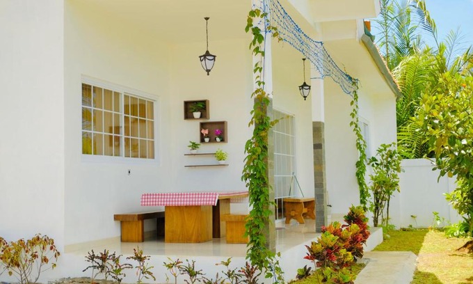 Batu Karas Cabin | Saint Cottage River Side