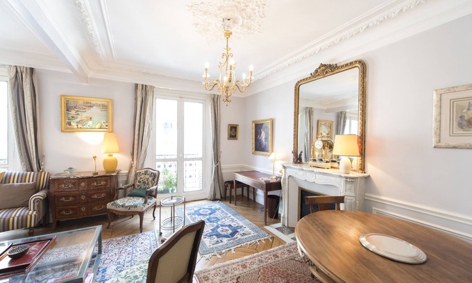 6th Arrondissement Apartment | Saint-Germain des Prés Allure, by Veeve
