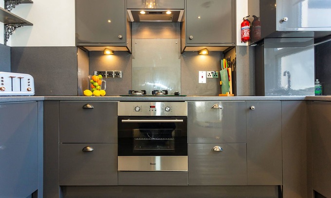 Hele Apartment | Saint James By The Quay