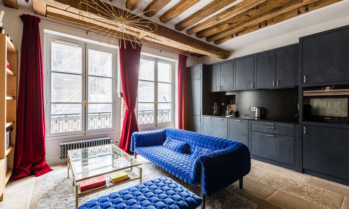 Les Iles Apartment | Saint-Louis Style, by Veeve