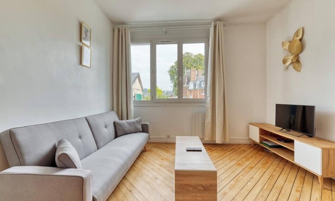 Gare-Jouvenet Apartment | Saint Maur * F2* beau logement entier