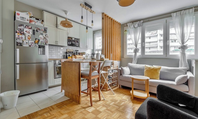 Charenton-le-Pont Apartment | Saint-Maurice | Spacious apartment near Bois de Vincennes