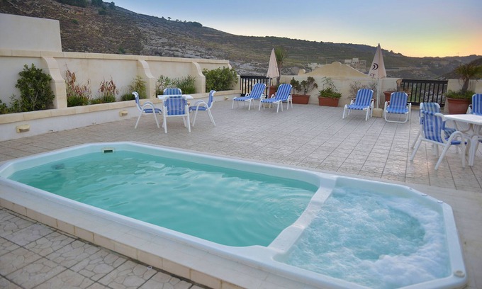 Xlendi Hotel | Saint Patrick's Hotel