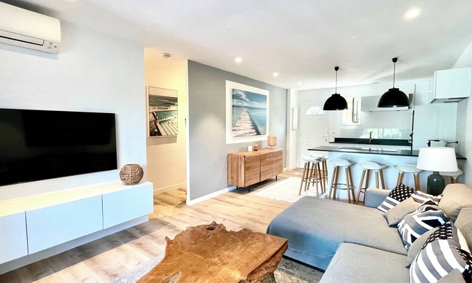 Cote d'Azur- French Riviera House | Saint-Tropez House with garden, 2 bedrooms sleeps 5, beach 50 m.