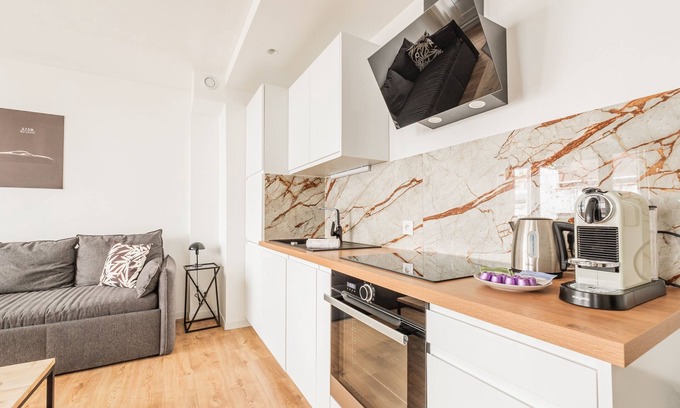 City-Centre - Petite France Apartment | Sainte-Hélène - One Bedroom Apartment, Sleeps 4