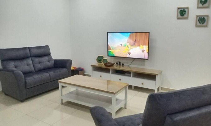 Miri House | Sakura homestay 5 bedrooms - Spring Lopeng 14 pax
