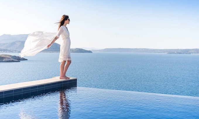 Plaka Villa | SALACIA, amazing 7-bedr. villa, majestic views and near the beach!