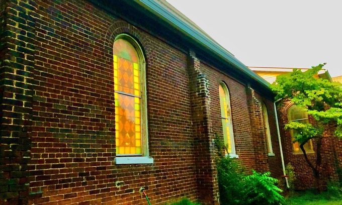 Clifton Forge Cabin | SALE! Stained Glass - King Bed - Piano - Fireplaces - Hike, Douthat, Fly Fishing