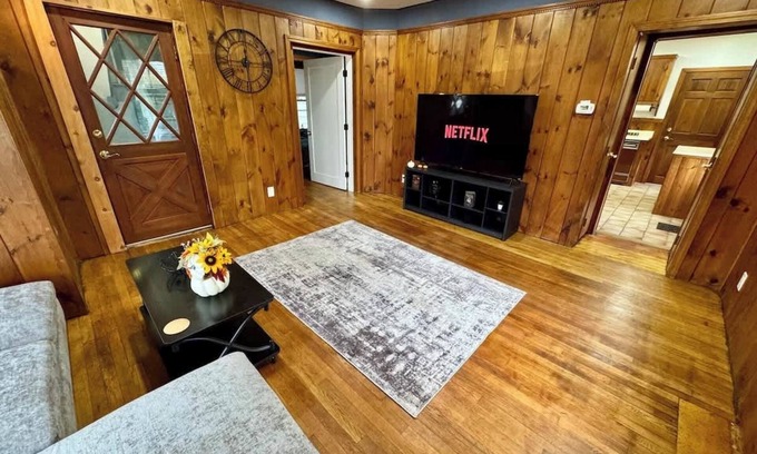 Salem Apartment | Salem Haunted Happenings Retreat