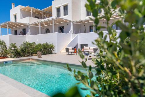 Plaka Villa | Salinus Beachfront Private Pool Villas