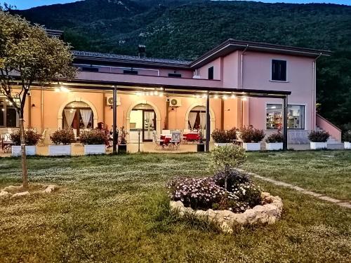 Mignano Monte Lungo House | Salisù Country House