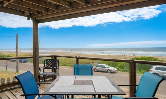Manzanita House | Salish #50050