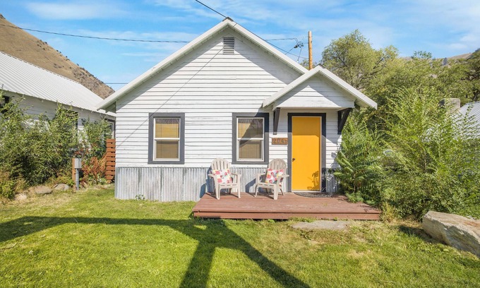 Riggins Cabin | Salmon River Cabin #204