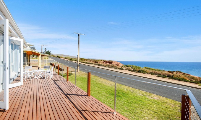 Sellicks Beach House | Salomon Sea Haus ~ Sellicks Beach - Stunning Sellicks Esplanade Home with Panoramic Sea Views