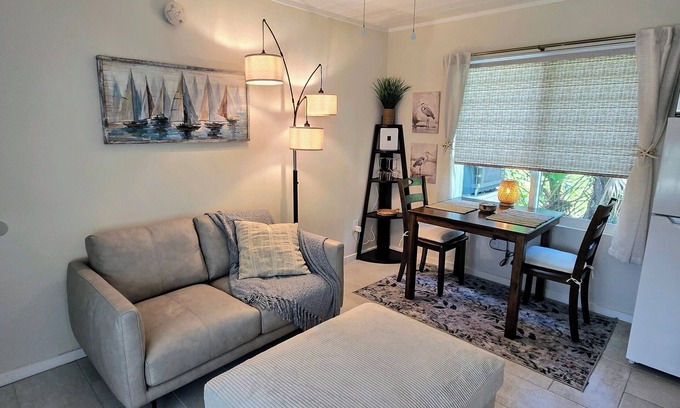 Panacea Cottage | SALT AIR AND SERENDIPITY Unit BnWALK TO THE BLUE CRAB FESTIVAL!