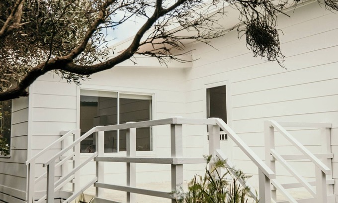 Port Fairy Cottage | Salt Cottage - a cozy two bedroom home boasting all features perfect for your next Port Fairy trip