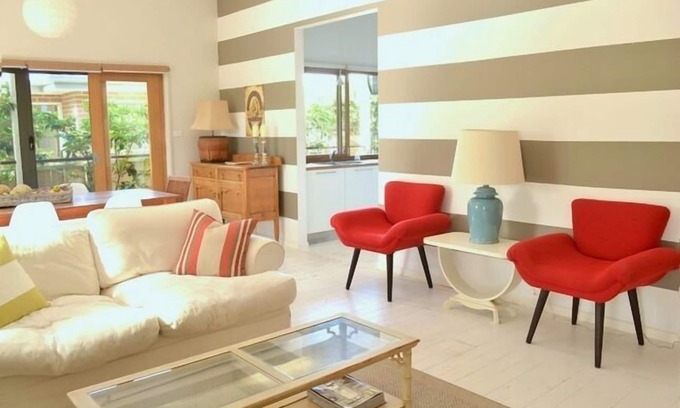 Werri Beach House | SALT COTTAGE - Pet Friendly, Stylish Holiday Home - prime beach location