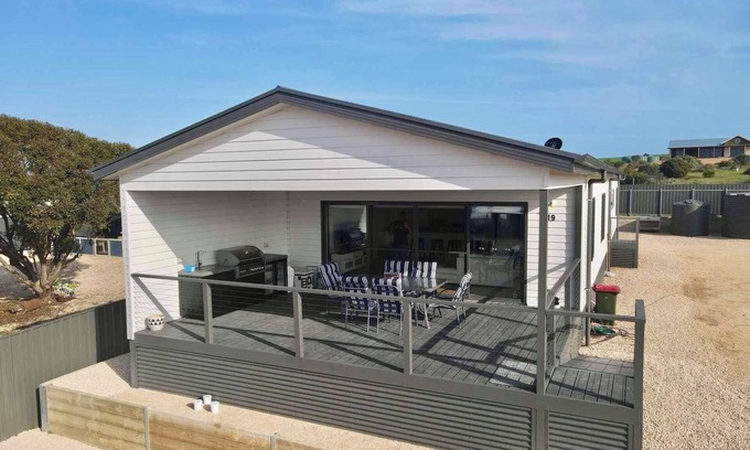 Wrenfordsley House | Salt Eyre Sceale Bay Holiday House