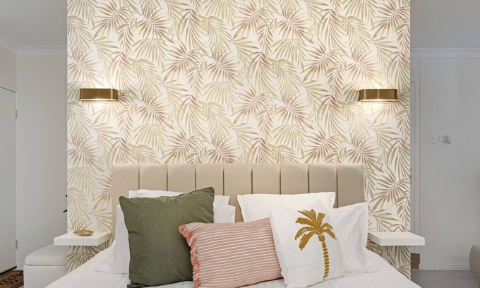 Runaway Bay Apartment | Saltbreeze Guest House – Luxury King Suite in Runaway Bay, Gold Coast