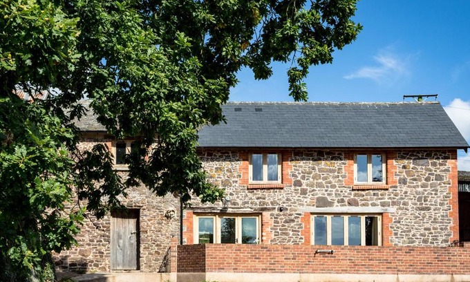 Worlington House | Salters