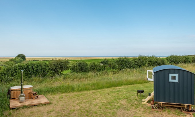 Wells-next-the-Sea Cabin | Saltmarsh Shepherds Hut