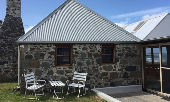 Little Swanport House | Saltworks Beach House - fun with family & friends