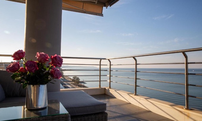 Neoi Epivates Apartment | Salty Breeze Beachfront Apartment-Premium Stay