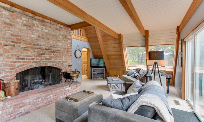 Florence House | Salty Dog Lodge